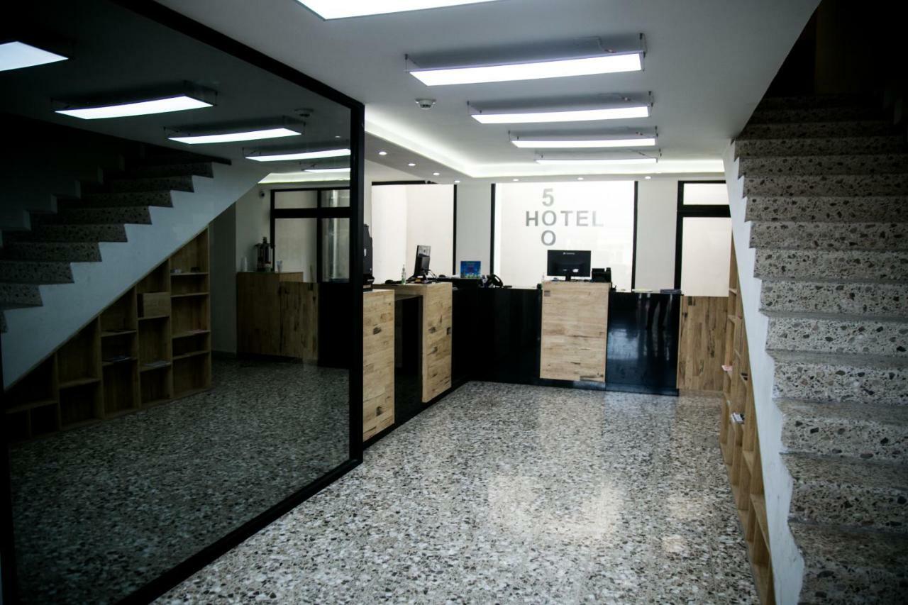 Booking 500 Monterrey Exterior photo