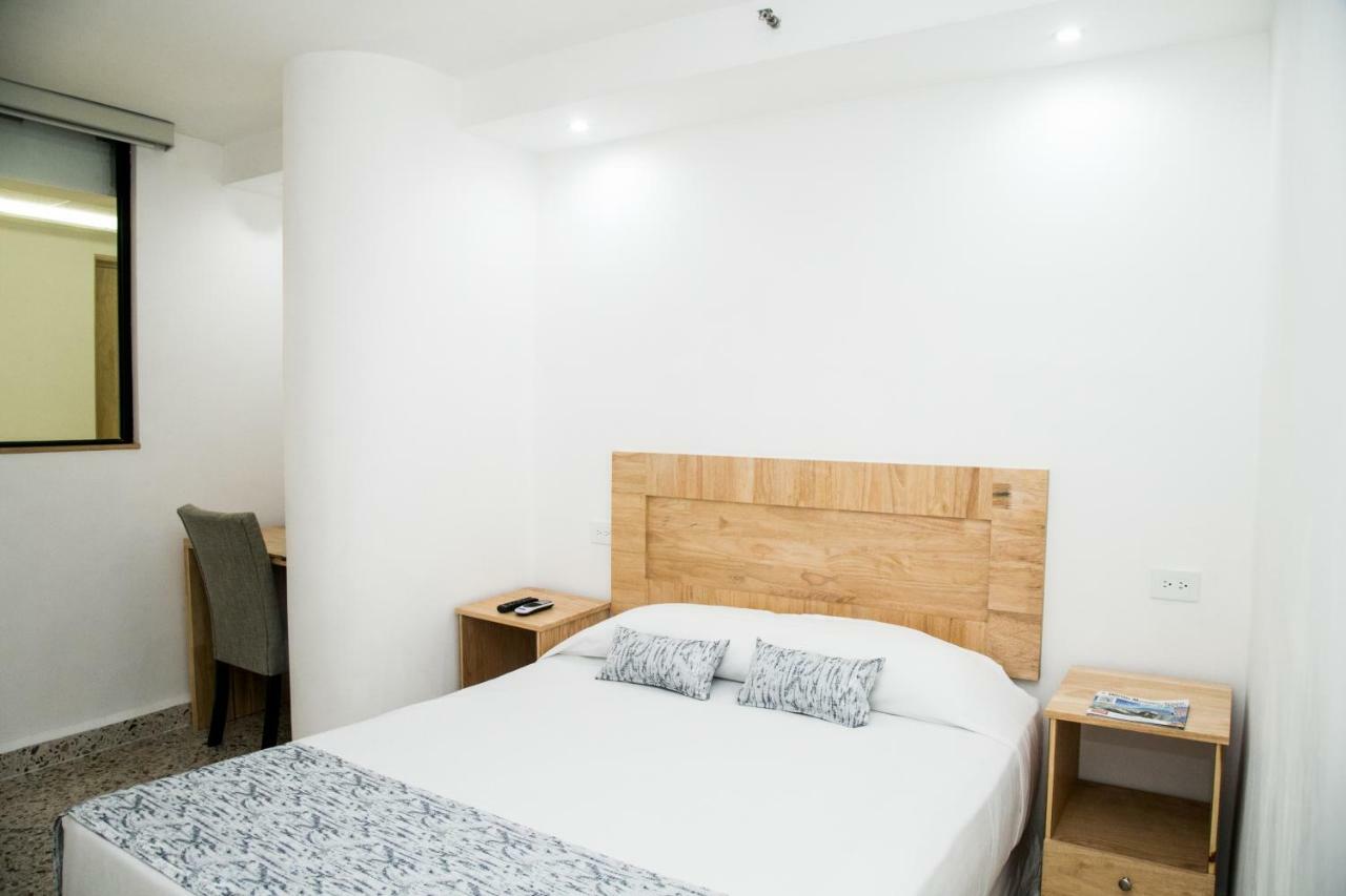 Booking 500 Monterrey Exterior photo