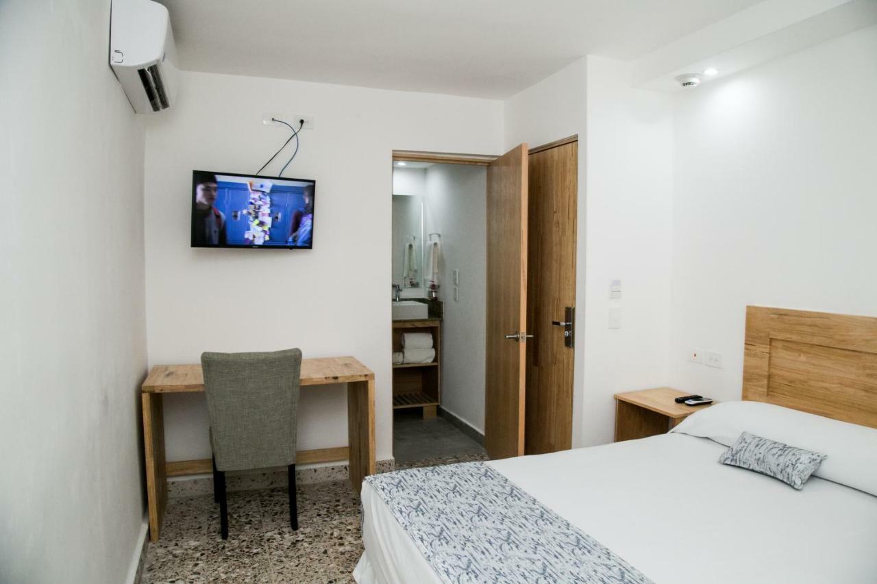 Booking 500 Monterrey Exterior photo