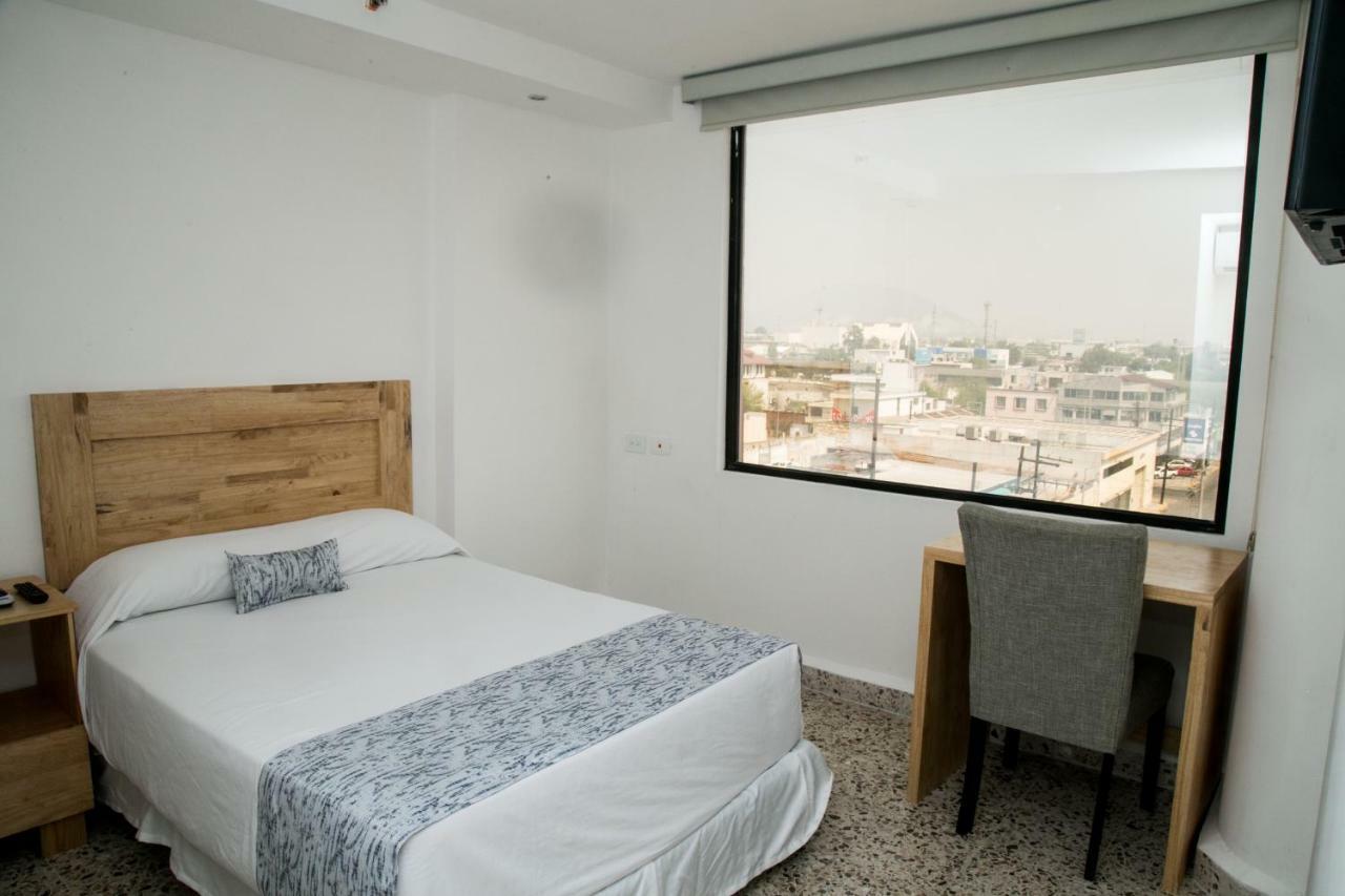 Booking 500 Monterrey Exterior photo