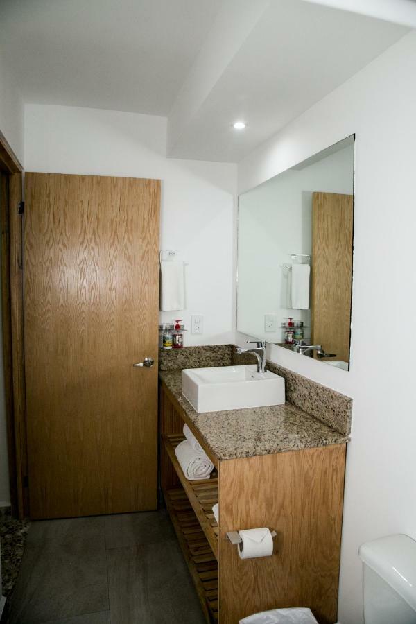 Booking 500 Monterrey Exterior photo