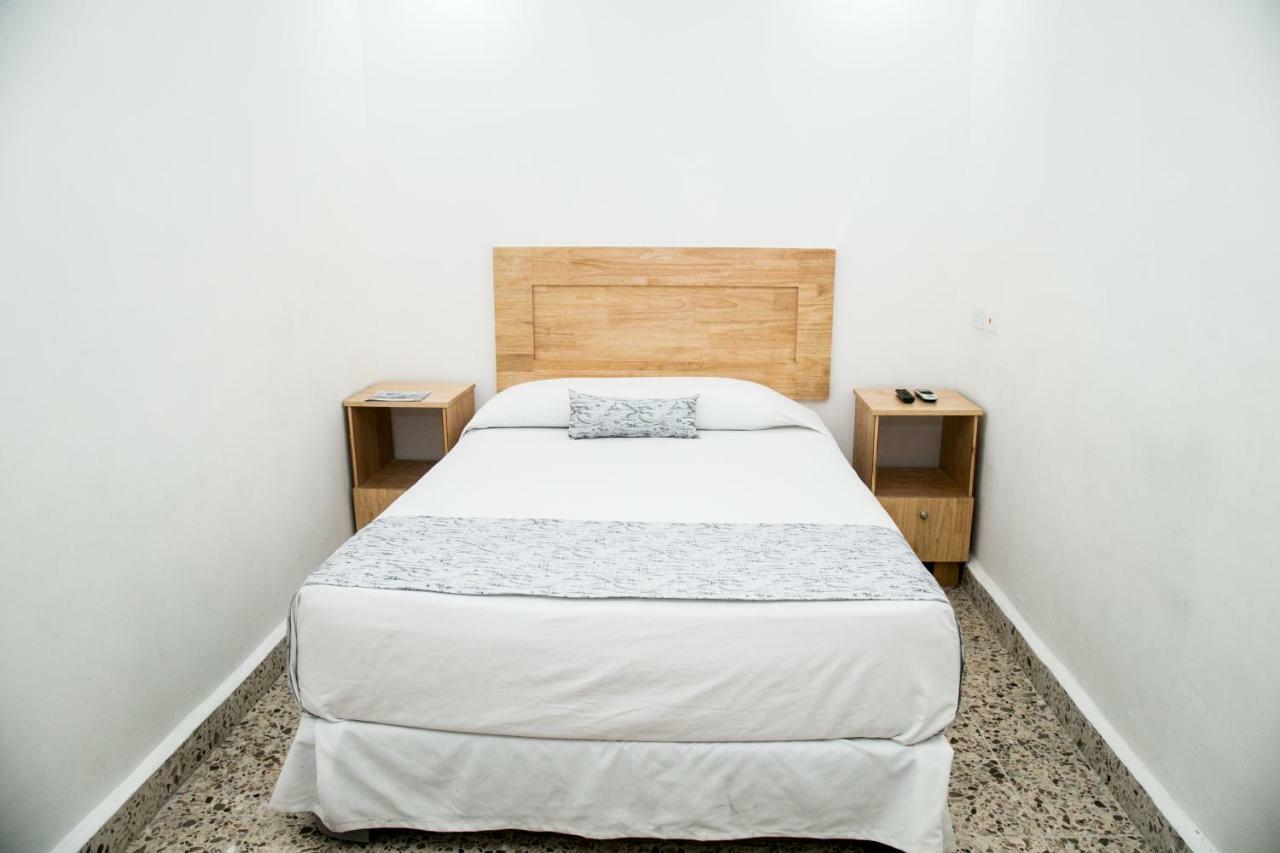 Booking 500 Monterrey Exterior photo