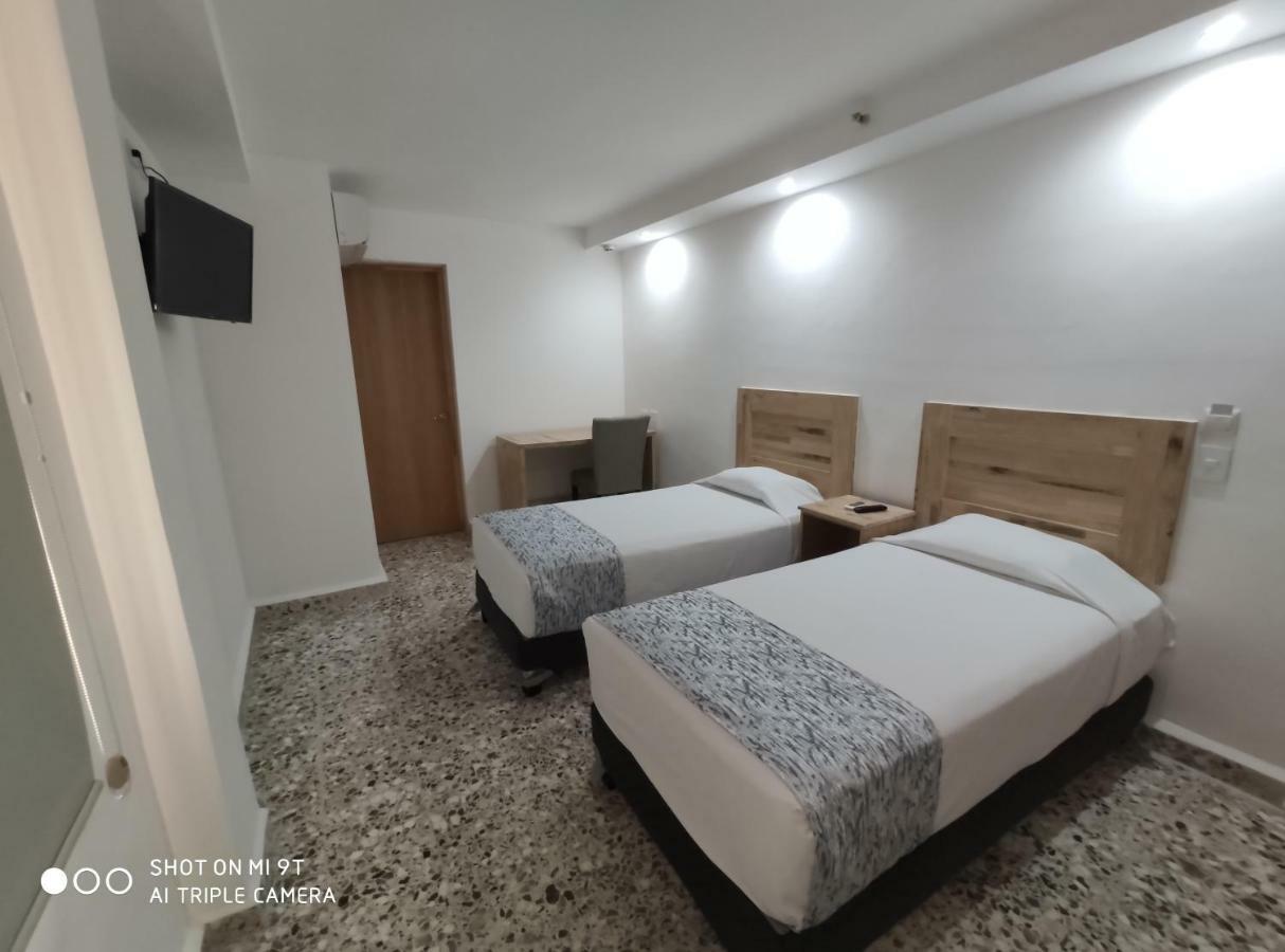 Booking 500 Monterrey Exterior photo